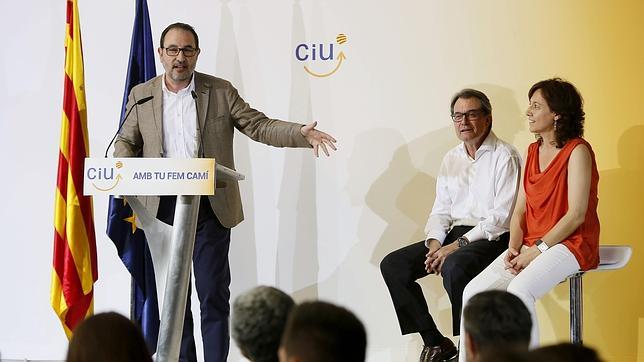 La señera se adueña de la campaña de CiU y queda al margen de la de Junqueras