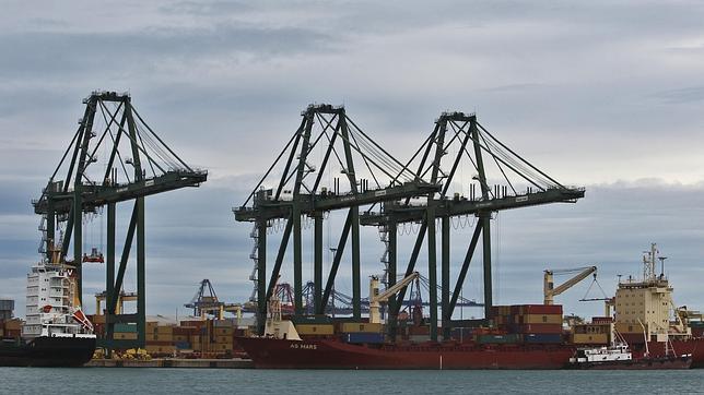Imagen de las instalaciones del puerto de Valencia