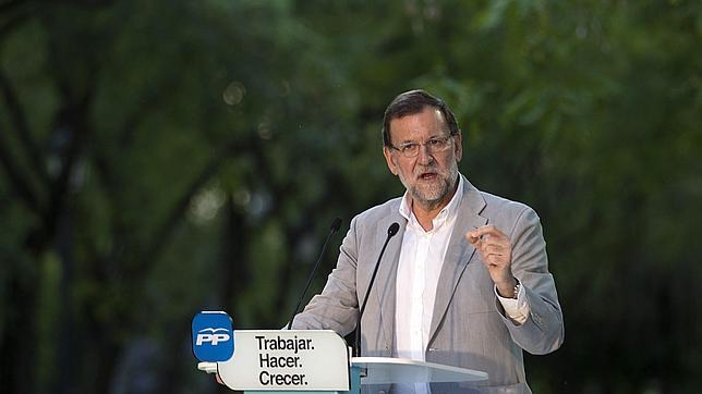 El presidente del Gobierno, Mariano Rajoy, en un mitin en Sevilla