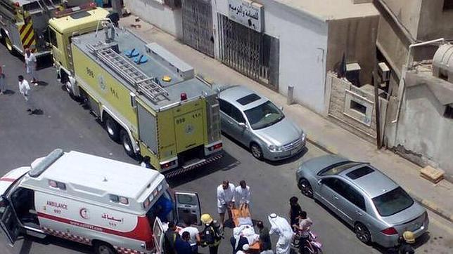 Un atentado suicida deja una veintena de víctimas en una mezquita chií de Arabia Saudí