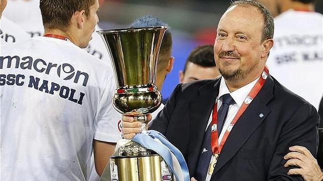 Benítez, con la Copa de Italia