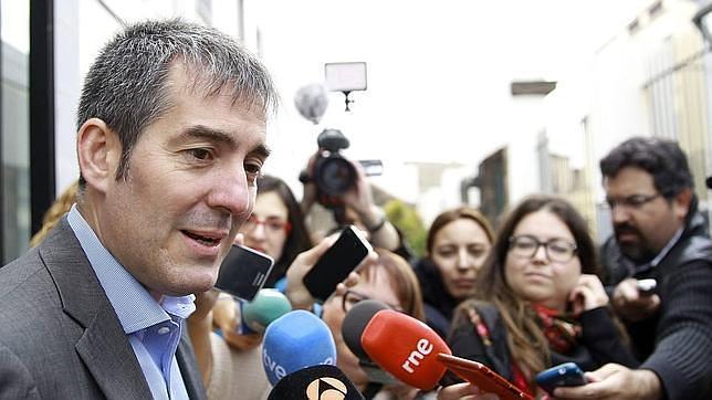 Clavijo, «en contra» de imponer una ecotasa para el turismo