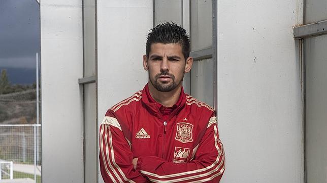 Nolito posa con los colores de la selección española