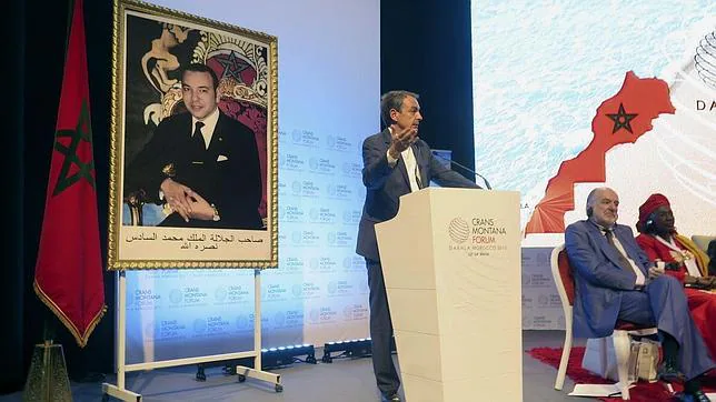 Zapatero se declara «amigo de Marruecos» y lo define como un país «fundamental» para España