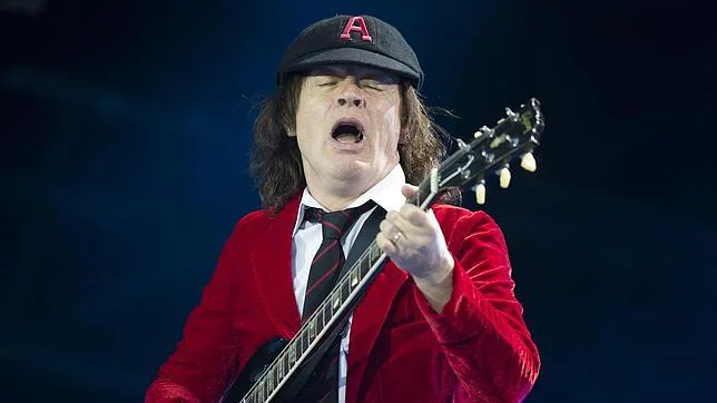 Imagen de Angus en la presente gira de AC/DC