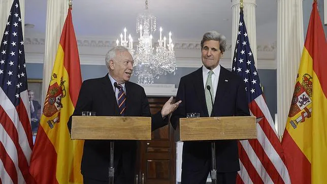 José Manuel García-Margallo junto a John Kerry durante una visita a Washington
