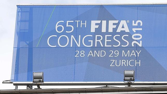 La UEFA pide suspender el congreso de la FIFA y aplazar seis meses las elecciones