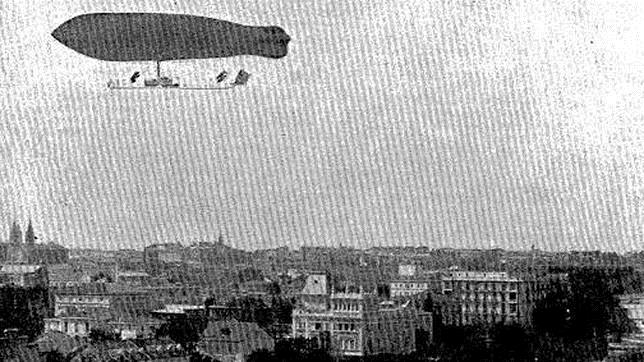 Dirigible de Torres Quevedo sobrevolando el paseo de la Castellana el 13 de febrero de 1910
