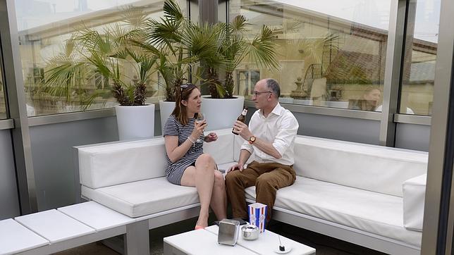 La terraza del Urban cuenta con una piscina de 250 metros para que los clientes se refresquen