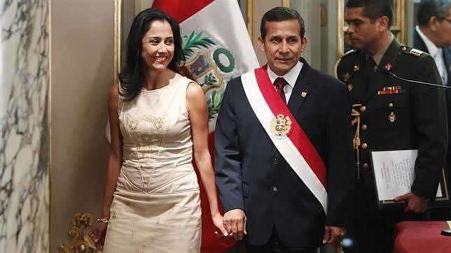 El presidente de Perú, Ollanta Humala, junto a su esposa, Nadine Heredia