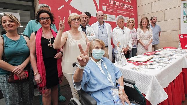 Reina Sofía hace el primer trasplante doble «split» de hígado en el mismo hospital