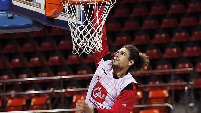 El amor imposible de un jugador de baloncesto a través de Twitter