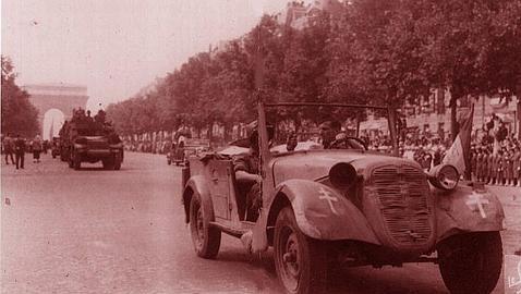 Efectivos franceses entran en París