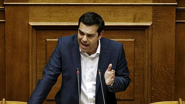 El primer ministro griego, Alexis Tsipras, durante su discurso ante el parlamento heleno