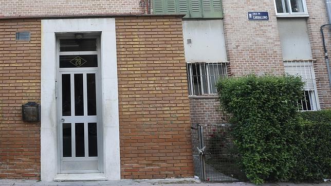 Las clínicas pirata del falso doctor Aguayo en Vallecas y Latina