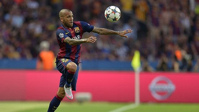 Dani Alves se queda en el Barcelona