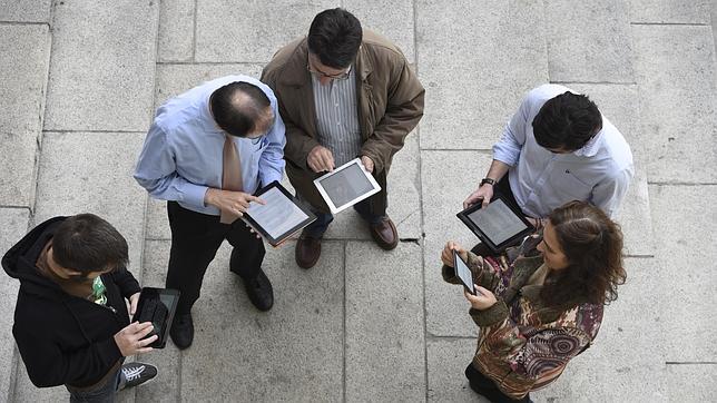 Los españoles leen e-books una hora diaria, sobre todo durante los fines de semana