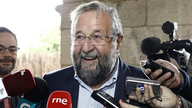 López Orozco, alcalde socialista de Lugo desde 1999, antes de entrar a su último pleno