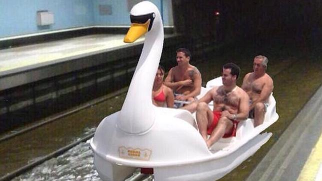 El túnel del amor en pleno metro de Madrid