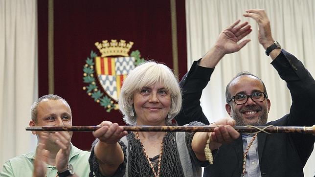 La izquierda independentista arrebata la alcaldía de Badalona a Albiol en una clima de tensión