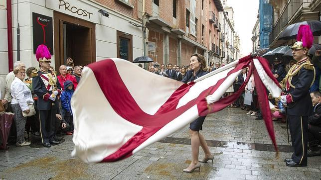 Concepción Gamarra, del Partido Popular, investida alcaldesa de Logroño