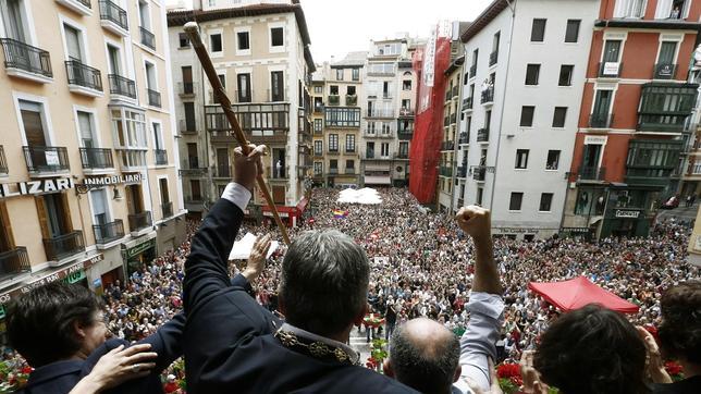 La toma de posesión del alcalde de Pamplona de Bildu, Joseba Asirón