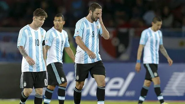 Decepcionante debut de Argentina