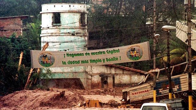 Fernando Goitia reflexiona sobre la violencia en su primera novela