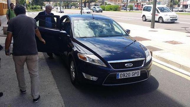 Joan Ribó cambia la bicicleta por el coche oficial el tercer día de su mandato