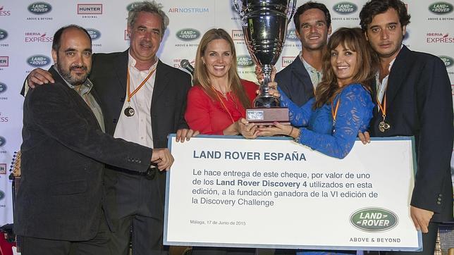 Genoveva Casanova y José Bono ganan el Land Rover Discovery Challenge