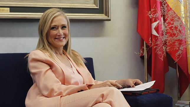 Cifuentes participa como invitada por primera vez en el comité ejecutivo del PP