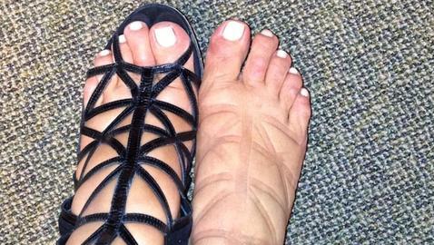 Los pies de Kim Kardashian