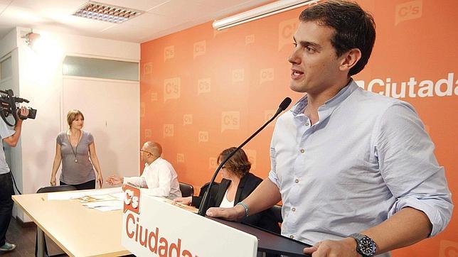 Ciudadanos se presenta a elecciones para reformar España y ganar a Mas el 27-S