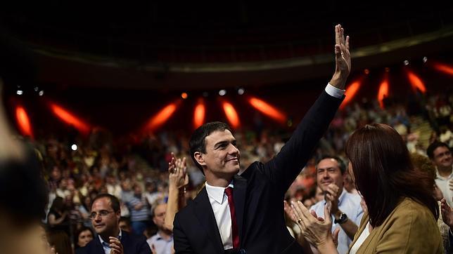 El PSOE se encomienda a Sánchez y a sus alianzas con Podemos