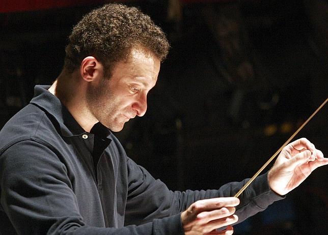 Kirill Petrenko sucederá a Simon Rattle al frente de la Filarmónica de Berlín