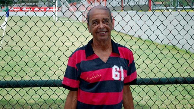 Muere Carlinhos, uno de los grandes ídolos del Flamengo