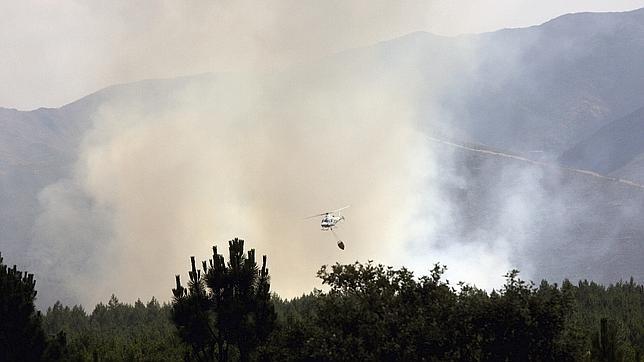 Declarado un incendio forestal cerca del Parque Natural de Las Batuecas