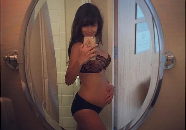 Hilaria Baldwin muestra su figura después de dar a luz a su segundo hijo