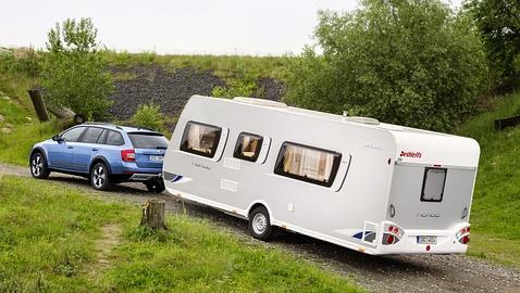 La tracción total del Scout es una gran aliada para remolcar sobre mal firme