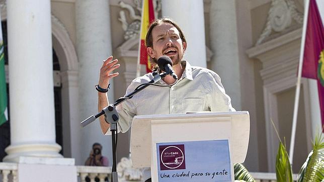 Iglesias ve «trágico» que haya 500 presos etarras «a cientos de kilómetros de sus familias»