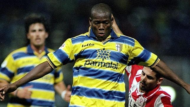 Faustino Asprilla no paró de marcar goles con la camiseta del Parma