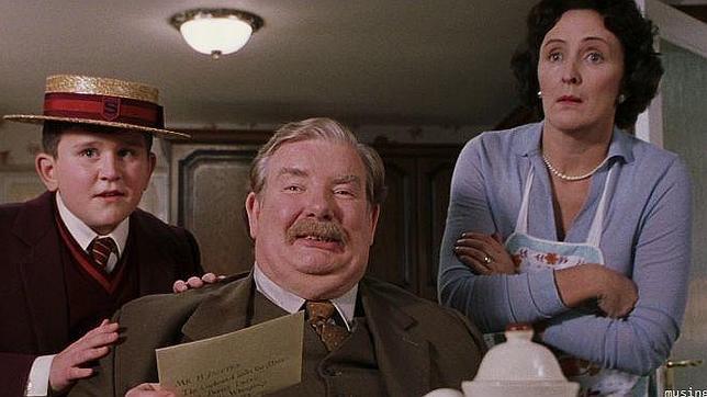 J. K. Rowling revela por qué los Dursley odiaban a Harry Potter