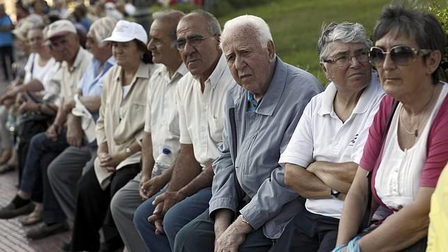 Cuando los peluqueros, locutores y camareros griegos se jubilaban a los 50