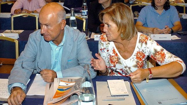 Josep Duran Lleida y Núria de Gispert, en una de las reuniones de UDC