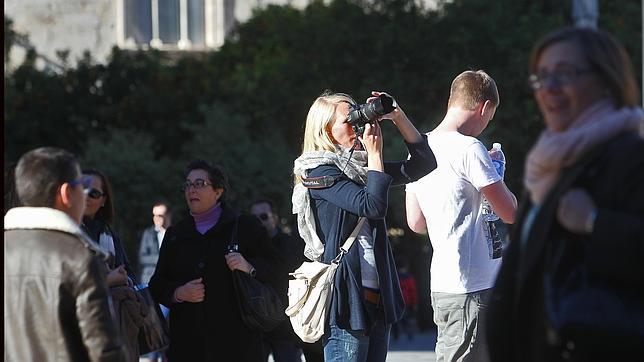 Los hoteleros arremeten contra las viviendas turísticas y piden más regulación