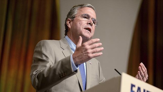 Jeb Bush: «Guiado por mi fe, creo en el matrimonio tradicional»