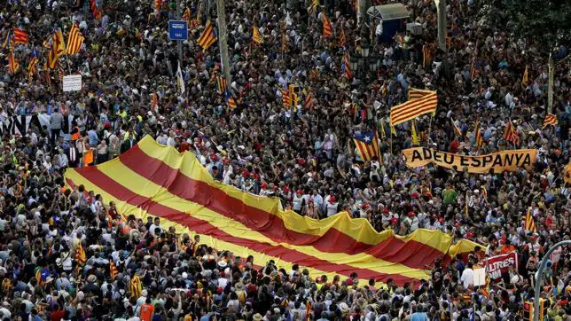 Manifestación contra la sentencia del TC que abolía varios artículos del Estatuto catalán.