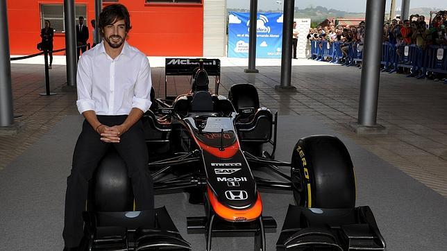 Alonso estrena circuito y museo