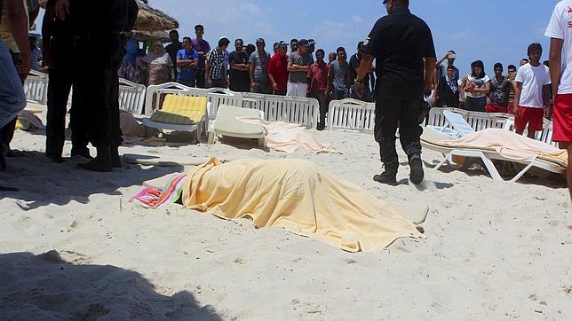 El lugar de los hechos en la playa de Túnez