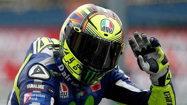 Rossi gana por galones